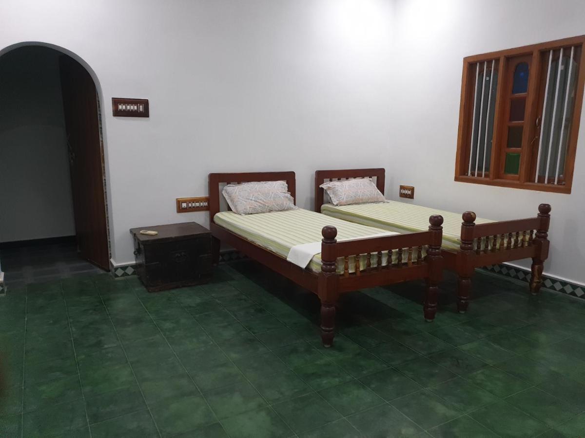 Tanjore Home Stay Thanjavur ภายนอก รูปภาพ